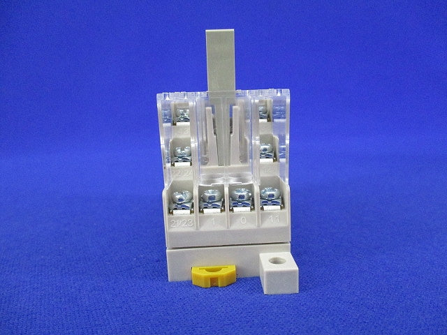 表面接続ソケット DC24V P7SA-14F-ND