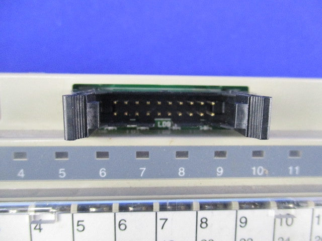 コネクタ端子台変換ユニット(ジャンク品) XW2C-20G5-IN16