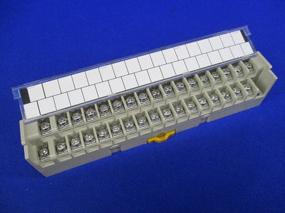 コネクタ端子台変換ユニット(ジャンク品) XW2C-20G5-IN16