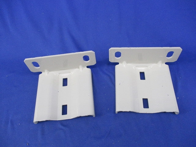 垂直支持金具(2対入)(キズ・汚れ有)(付属品不足) QRU1R