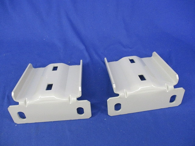 垂直支持金具(2対入)(キズ・汚れ有)(付属品不足) QRU1R