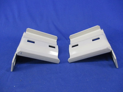 垂直支持金具(2対入)(キズ・汚れ有)(付属品不足) QRU1R