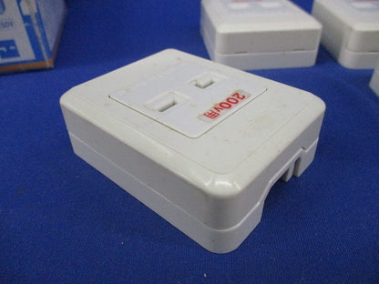 15A・20A兼用露出コンセント(4個入)(キズ・汚れ有) National WKS191