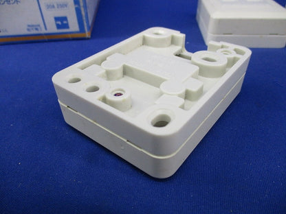 15A・20A兼用露出コンセント(4個入)(キズ・汚れ有) National WKS191