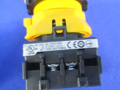 押し釦スイッチ(赤) XN1E-BV512MFR