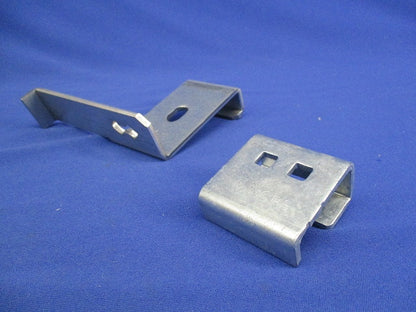 みぞ形鋼用振れ止め金具(SRタイプ)(25組入)(キズ・汚れ有) SD-SRS1M6575