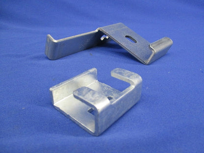 みぞ形鋼用振れ止め金具(SRタイプ)(25組入)(キズ・汚れ有) SD-SRS1M6575