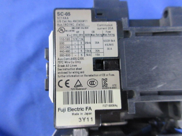 電磁開閉器200V SC-05+TR-0N