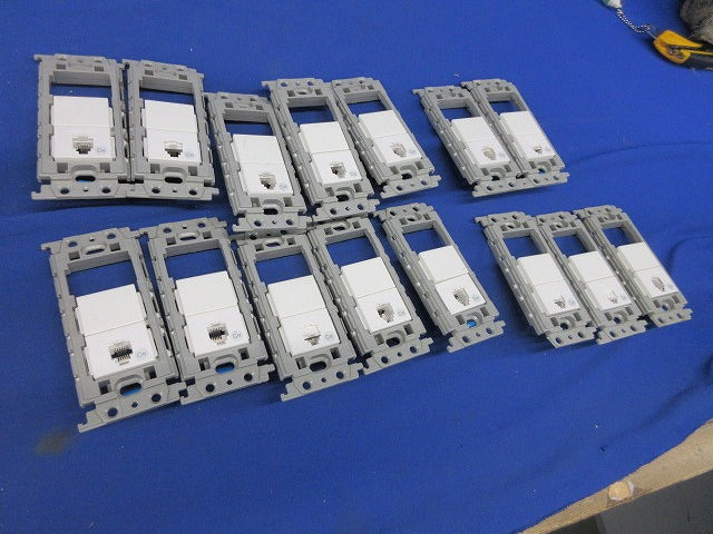 埋込テレホンモジュラジャックユニット(15組入) WN4624WK他