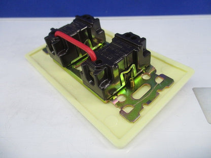 階段灯スイッチB2連型(キズ・汚れ有) EE8994