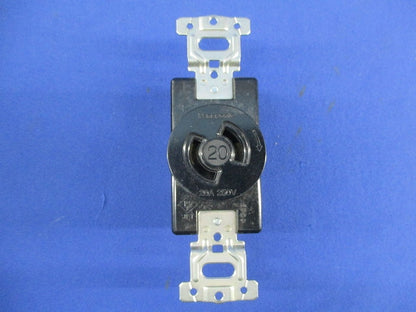 引掛埋込コンセント(4個入)(汚れ有)National WF2220K