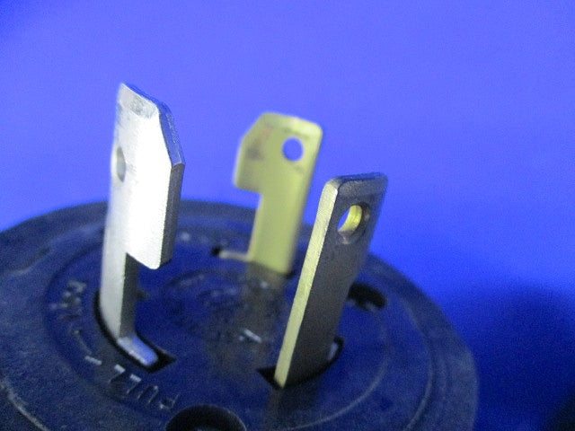 引っ掛け 防水コンセント(キズ・汚れ有) 型番不明