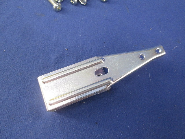 二重天井用金具(18個入) T38B