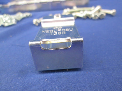 二重天井用金具(18個入) T38B
