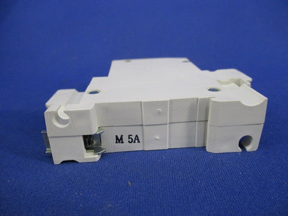 サーキットプロテクタ 1P5A CP30-BA