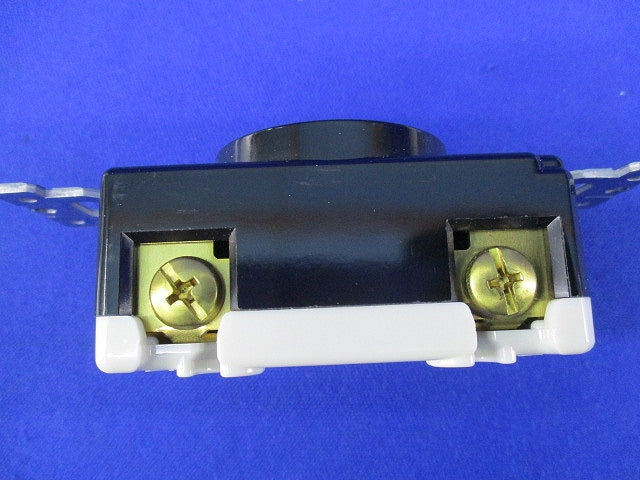 3P30A引掛埋込コンセント(ブラック)(キズ有) WF2331