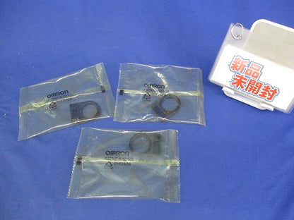 彫刻板(黒地に無字)付銘板ユニット φ22(3個入) A22NZ-A-50103