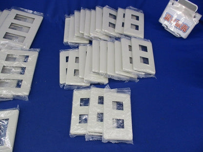 モダンプレート9コ用(34個入)(ミルキーホワイト) WN6009W他