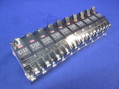太陽光発電用直流開閉器 2P12A(10個入)(新品未開封) NT32D10H