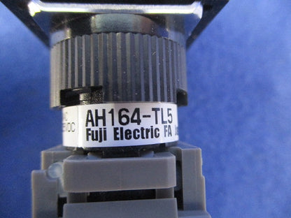 押しボタンスイッチ(白)(3個入) AH164-TL5