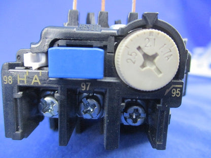 サーマルリレー 2.1A(1.7A-2.5A) TH-T18