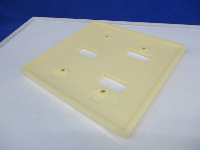 プレート(9枚入)(クリーム色)(キズ・汚れ有) 1K2KP