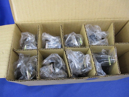 引掛型埋込コンセント(8個入) 140