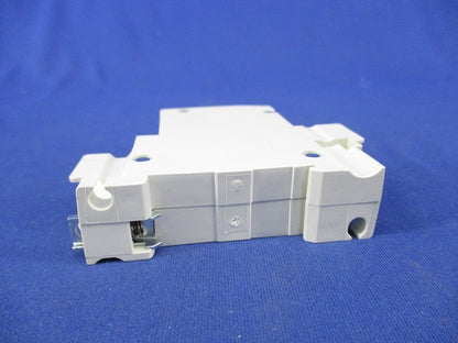 サーキットプロテクタ 1P1E3A CP30-BA