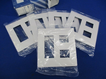 コンセントプレート5コ用(3コ+2コ用)(5枚入)(マットホワイト) WTL7005W