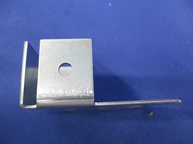 サヤ管用垂木支持金具(16個入) SWSKN