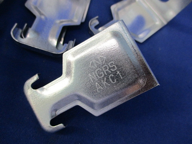 二重天井用金具 クリップ(95個入) AKC1