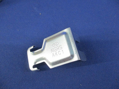 二重天井用金具 クリップ(95個入) AKC1