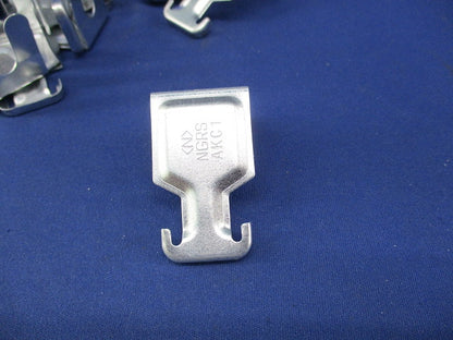 二重天井用金具 クリップ(95個入) AKC1