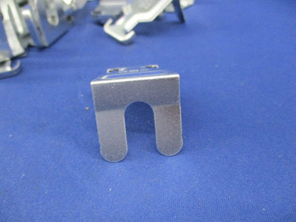 二重天井用金具 クリップ(95個入) AKC1