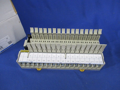 I/Oターミナルソケット P7TF-OS16
