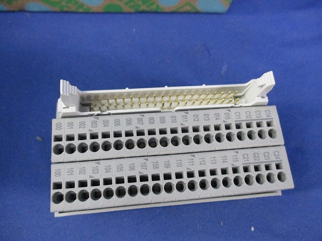 PLC用コネクタ端子台 VSF-FLK40/SPT1.5/OM3-J