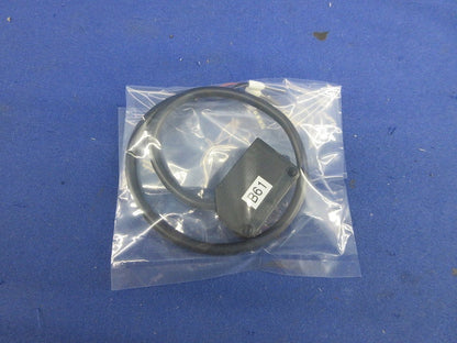 アンプ内蔵型光電センサ(コード長さ240mm)(ジャンク品) E3Z-B61