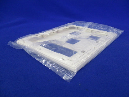 コンセントプレート6コ用(5枚入)(ホワイト)(新品未開封) WTF8076