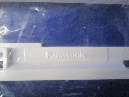 コンセントプレート6コ用(5枚入)(ホワイト)(新品未開封) WTF8076