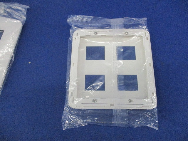 コンセントプレート4コ用(7枚入)(ホワイト)(新品未開封) WTF7004