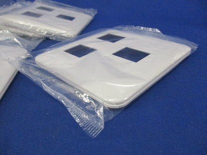 コンセントプレート3コ用(10枚入)(ホワイト)(新品未開封) WTF7073