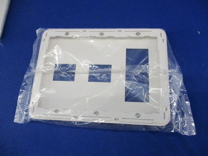 コンセントプレート5コ用(6枚入)(ホワイト)新品未開封 Panasonic WTF7075