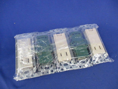 アースT付コンセント(5個入)ベージュ WTF13313FK