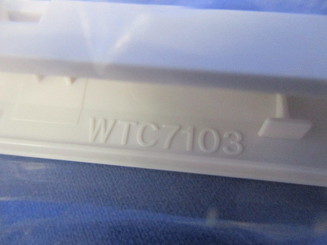 スイッチプレート3連用(4枚入)(ホワイト)(新品未開封) WTC7103