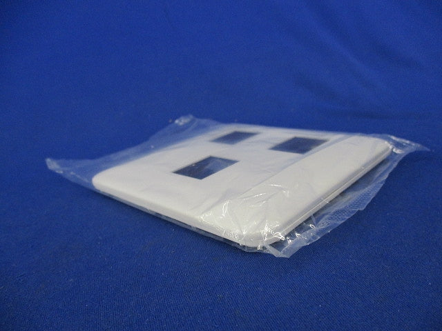 コンセントプレート3コ用(4枚入)(ホワイト)(新品未開封) WTF7073