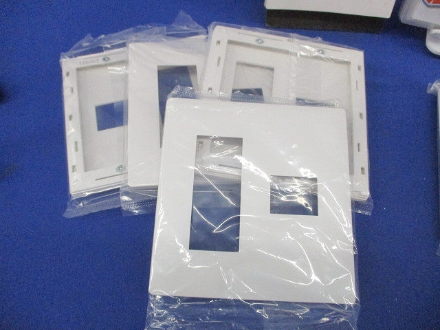 コンセントプレートセット(混在7枚入)(マットホワイト)(撮影のため開封) WTL7074K他