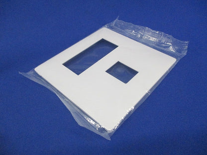コンセントプレート4コ用(4枚入)(マットホワイト)(新品未開封) WTL7074