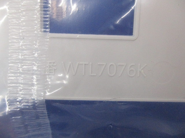 コンセントプレート6コ用(2個入)(マットホワイト)(新品未開封) WTL7076K
