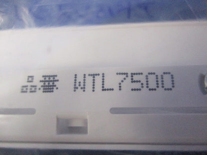 コンセントプレート2連接穴用(3枚入)(マットホワイト)(袋に破れ有) WTL7500