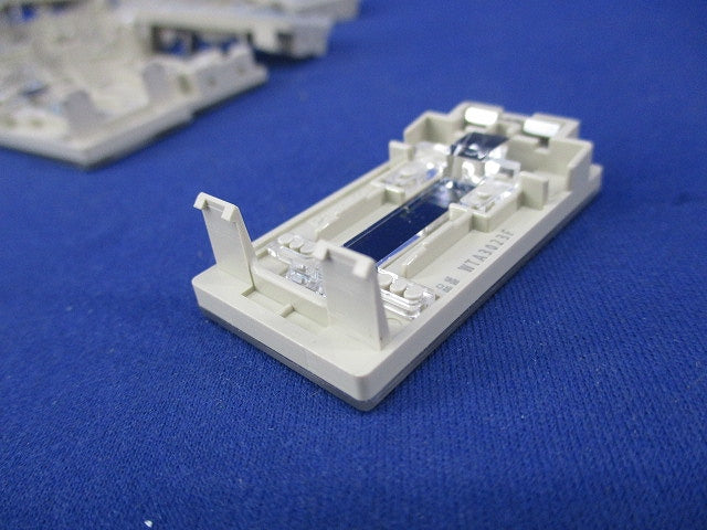 埋込トリプルスイッチ用ハンドル(18個入)(マットベージュ) WTA3023F